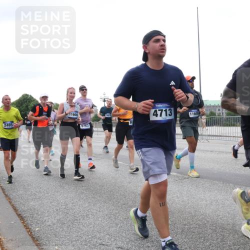 29.06.2025 - hella hamburg halbmarathon Lena Gebhardt http://msf.ph/oto/8415322 29.06.2025 10:51:33 Lombardsbrücke 11608, 2485, 9763, 16678, 4713, 111, 11609, 1203, 1404, 1478, 1617, 1997, 2202, 2308, 2380, 2484, 2485, 2593, 2736, 2778, 3240, 3934, 3991, 4156, 4652, 4713, 4748, 4808, 4878, 4920, 5291, 5357, 5394, 5530, 5534, 5716, 5717, 6007, 6091, 6604, 6885, 6945, 6947, 6954, 6961, 7012, 7769, 7841, 7871, 7992, 8040, 8125, 8399, 8410, 8672, 9166, 9167, 9220, 9340, 9462, 9582, 9583, 9594, 9673, 9763, 10496, 10521, 10693, 10830, 11034, 11268, 11575, 11875, 12065 meine-sportfotos.de