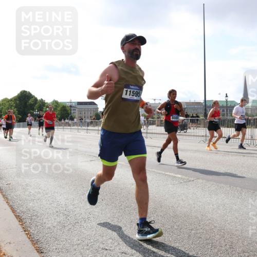 29.06.2025 - hella hamburg halbmarathon Lena Gebhardt http://msf.ph/oto/8415328 29.06.2025 10:05:03 Lombardsbrücke 11595, 8089, 1126, 1316, 1347, 1559, 1863, 2424, 2463, 2628, 2698, 3071, 3413, 3578, 4146, 4220, 4293, 4394, 4538, 4951, 5869, 6059, 6311, 6907, 6908, 7302, 7826, 8049, 8089, 8999, 9007, 9019, 9075, 9165, 9559, 10100, 10709, 10834, 11088, 11551, 11595, 12125, 12924, 13221, 13242, 13327, 13533, 13717, 14203, 15532, 16134, 16357, 16478, 16579, 16847, 16995, 17112, 17434, 17707, 17814, 17818, 18189, 18616, 18617, 19034 meine-sportfotos.de