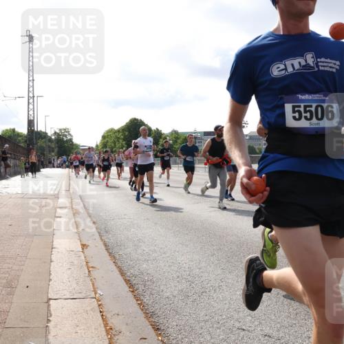 29.06.2025 - hella hamburg halbmarathon Lena Gebhardt http://msf.ph/oto/8415339 29.06.2025 09:50:51 Lombardsbrücke 15420, 5506, 1209, 1256, 1358, 1441, 1677, 1688, 1697, 1700, 1882, 1962, 2546, 2579, 2675, 2719, 2826, 3056, 3626, 3947, 4205, 4229, 4380, 4398, 4888, 4893, 5026, 5087, 5275, 5387, 5472, 5506, 5508, 5745, 5752, 5916, 6080, 6429, 6458, 6529, 6639, 6649, 6686, 6687, 7026, 7110, 7116, 7284, 7635, 8091, 8122, 8450, 8574, 8958, 8966, 9017, 9116, 9365, 9380, 9833, 10064, 10193, 10218, 10415, 10469, 10783, 10922, 11281, 11284, 11305, 11379 meine-sportfotos.de