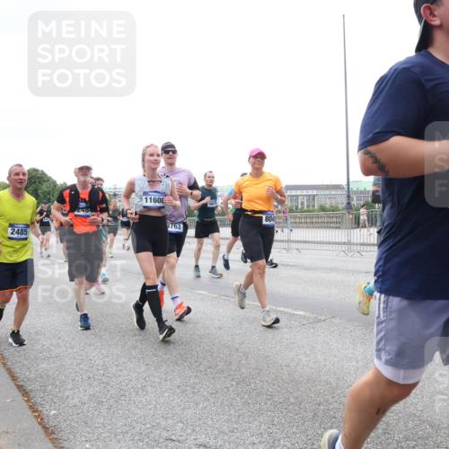 29.06.2025 - hella hamburg halbmarathon Lena Gebhardt http://msf.ph/oto/8415340 29.06.2025 10:51:33 Lombardsbrücke 2485, 2484, 11608, 9763, 804, 4713, 163, 04, 1203, 1404, 1478, 1617, 1997, 2202, 2308, 2380, 2484, 2485, 2593, 2736, 2778, 3240, 3934, 3991, 4156, 4652, 4713, 4748, 4808, 4878, 4920, 5291, 5357, 5394, 5530, 5534, 5716, 5717, 6007, 6091, 6604, 6885, 6945, 6947, 6954, 6961, 7012, 7769, 7841, 7871, 7992, 8040, 8125, 8399, 8410, 8672, 9166, 9167, 9220, 9340, 9462, 9582, 9583, 9594, 9673, 9763, 10496, 10521, 10693, 10830, 11034, 11268, 11575, 11875, 12065 meine-sportfotos.de