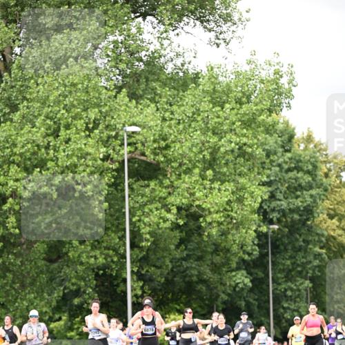 29.06.2025 - hella hamburg halbmarathon Dr. Thomas Lammeyer http://msf.ph/oto/8415383 29.06.2025 10:45:19 Kennedybrücke 1018, 1075, 1323, 1731, 3306, 4044, 4638, 4906, 5753, 6076, 6088, 6098, 6163, 6806, 7293, 7585, 7829, 7956, 8378, 8429, 8430, 8878, 9237, 9962, 10269, 10644, 10920, 10940, 11053, 11176 meine-sportfotos.de