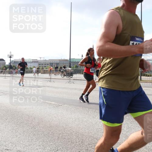 29.06.2025 - hella hamburg halbmarathon Lena Gebhardt http://msf.ph/oto/8415388 29.06.2025 10:05:04 Lombardsbrücke 2424, 8089, 1126, 1316, 1347, 1559, 1863, 2288, 2424, 2463, 2628, 2698, 3071, 3413, 3578, 4220, 4293, 4394, 4538, 4951, 5869, 6059, 6311, 6907, 6908, 7302, 7826, 8049, 8089, 8999, 9007, 9019, 9075, 9165, 9559, 9680, 10100, 10694, 10709, 10834, 11088, 11551, 11595, 12125, 12924, 13221, 13242, 13327, 13533, 13717, 14203, 15532, 16134, 16357, 16478, 16579, 16847, 16995, 17112, 17434, 17707, 17814, 17818, 18189, 18616, 18617, 19034 meine-sportfotos.de