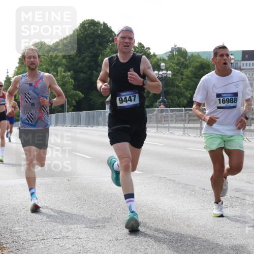 29.06.2025 - hella hamburg halbmarathon Lena Gebhardt http://msf.ph/oto/8415560 29.06.2025 09:40:18 Lombardsbrücke 9447, 16988, 34, 35, 52, 53, 54, 2144, 2659, 3720, 6380, 6530, 9151, 9255, 9447, 10650, 11678, 12678, 14302, 14717, 14933, 15495, 16068, 16120, 16245, 16988, 19075 meine-sportfotos.de