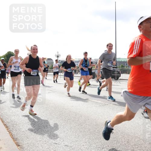 29.06.2025 - hella hamburg halbmarathon Lena Gebhardt http://msf.ph/oto/8415594 29.06.2025 10:42:16 Lombardsbrücke 11617, 3205, 6136, 18400, 3276, 17183, 1448, 2725, 1039, 1150, 1360, 1624, 1648, 1712, 1752, 1929, 1957, 2069, 2134, 2145, 2523, 2538, 2580, 2974, 3276, 3326, 3459, 3460, 3568, 3605, 4329, 4353, 4735, 4736, 4885, 4891, 4892, 5403, 5419, 5671, 5810, 6136, 6137, 6153, 6320, 6430, 6436, 6828, 6837, 6846, 6917, 7040, 7260, 7357, 7557, 7666, 7955, 8014, 8443, 8459, 8525, 8526, 8712, 8816, 8908, 9008, 9223, 9370, 9467, 9980, 10027, 10532, 10623 meine-sportfotos.de