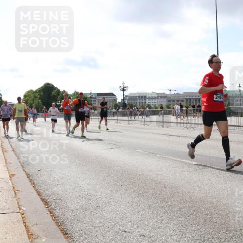 29.06.2025 - hella hamburg halbmarathon Lena Gebhardt http://msf.ph/oto/8415703 29.06.2025 10:05:06 Lombardsbrücke 586, 3071, 7302, 2424, 13242, 1126, 1316, 1347, 1559, 1863, 2288, 2424, 2463, 2628, 2698, 3071, 3413, 3578, 4220, 4293, 4394, 4538, 4951, 5869, 6059, 6311, 6907, 6908, 7302, 7826, 8049, 8089, 8999, 9007, 9019, 9075, 9165, 9559, 9680, 10100, 10694, 10709, 10834, 11088, 11551, 11595, 12125, 12557, 13221, 13242, 13327, 13533, 13717, 14203, 15532, 16092, 16134, 16357, 16478, 16579, 16847, 16995, 17112, 17707, 17814, 17818, 18189, 18616, 18617, 19034 meine-sportfotos.de