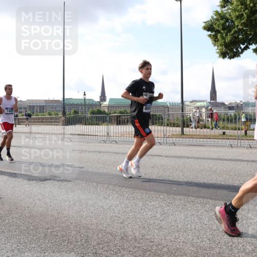 29.06.2025 - hella hamburg halbmarathon Lena Gebhardt http://msf.ph/oto/8415790 29.06.2025 09:50:55 Lombardsbrücke 1668, 8091, 1441, 1209, 1256, 1358, 1441, 1677, 1697, 1700, 1882, 1962, 2546, 2579, 2675, 2719, 3056, 3626, 3947, 4205, 4229, 4380, 4888, 4889, 4893, 5026, 5087, 5275, 5387, 5472, 5506, 5508, 5745, 5752, 5916, 6080, 6429, 6458, 6529, 6593, 6639, 6686, 6687, 7026, 7110, 7116, 7284, 7635, 8091, 8122, 8319, 8574, 8958, 8966, 9116, 9371, 9380, 9755, 9833, 10064, 10193, 10415, 10469, 10783, 10922, 11281, 11284, 11305, 11379, 12153 meine-sportfotos.de