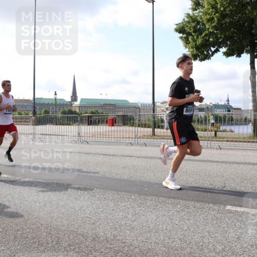 29.06.2025 - hella hamburg halbmarathon Lena Gebhardt http://msf.ph/oto/8415831 29.06.2025 09:50:55 Lombardsbrücke 8091, 1209, 1256, 1358, 1441, 1677, 1697, 1700, 1882, 1962, 2546, 2579, 2675, 2719, 3056, 3626, 3947, 4205, 4229, 4380, 4888, 4889, 4893, 5026, 5087, 5275, 5387, 5472, 5506, 5508, 5745, 5752, 5916, 6080, 6429, 6458, 6529, 6593, 6639, 6686, 6687, 7026, 7110, 7116, 7284, 7635, 8091, 8122, 8319, 8574, 8958, 8966, 9116, 9371, 9380, 9755, 9833, 10064, 10193, 10415, 10469, 10783, 10922, 11281, 11284, 11305, 11379, 12153 meine-sportfotos.de