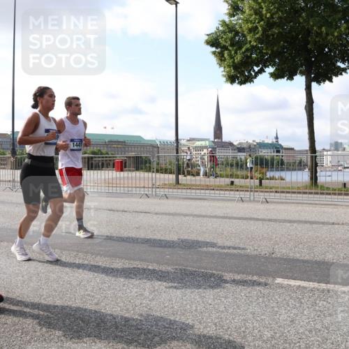 29.06.2025 - hella hamburg halbmarathon Lena Gebhardt http://msf.ph/oto/8415889 29.06.2025 09:50:56 Lombardsbrücke 18045, 1441, 1209, 1256, 1358, 1441, 1677, 1697, 1700, 1882, 1962, 2546, 2579, 2675, 2719, 3056, 3626, 3947, 4205, 4229, 4380, 4854, 4888, 4889, 4893, 5026, 5087, 5275, 5387, 5472, 5506, 5508, 5745, 5752, 5916, 6080, 6429, 6458, 6529, 6593, 6639, 6686, 6687, 7026, 7110, 7116, 7284, 7635, 8091, 8122, 8319, 8574, 8958, 8966, 9116, 9371, 9380, 9755, 9833, 10064, 10193, 10415, 10469, 10783, 10922, 11281, 11284, 11305, 11379, 12153 meine-sportfotos.de