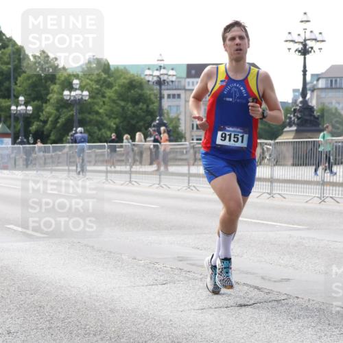 29.06.2025 - hella hamburg halbmarathon Lena Gebhardt http://msf.ph/oto/8415890 29.06.2025 09:40:24 Lombardsbrücke 9151, 34, 35, 52, 53, 54, 2144, 2659, 3720, 5253, 6530, 6816, 9151, 9255, 9447, 9475, 10650, 11210, 12373, 12678, 14302, 14717, 14933, 15495, 16068, 16120, 16245, 16988, 18930, 19075 meine-sportfotos.de