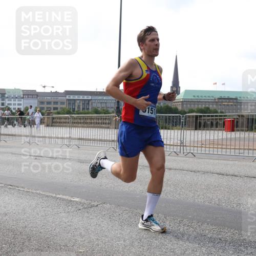 29.06.2025 - hella hamburg halbmarathon Lena Gebhardt http://msf.ph/oto/8415953 29.06.2025 09:40:25 Lombardsbrücke 151, 34, 35, 52, 53, 54, 2144, 2659, 3720, 5253, 6530, 6816, 9151, 9255, 9447, 9475, 10650, 11210, 12373, 12678, 14302, 14717, 15495, 16068, 16120, 16245, 16988, 18930, 19075 meine-sportfotos.de