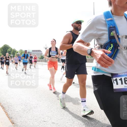 29.06.2025 - hella hamburg halbmarathon Lena Gebhardt http://msf.ph/oto/8415987 29.06.2025 10:42:19 Lombardsbrücke 14381, 15311, 1161, 167, 1039, 1150, 1360, 1624, 1648, 1752, 1929, 1957, 1994, 2069, 2134, 2145, 2523, 2538, 2580, 2974, 3276, 3326, 3459, 3460, 3568, 3605, 3874, 4329, 4353, 4735, 4736, 4778, 4885, 4891, 4892, 5403, 5419, 5671, 5810, 6136, 6137, 6153, 6430, 6436, 6828, 6837, 6846, 6917, 7040, 7260, 7357, 7557, 7666, 7955, 8014, 8459, 8525, 8526, 8529, 8712, 8816, 8908, 9008, 9223, 9370, 9467, 9980, 10027, 10532, 10623 meine-sportfotos.de