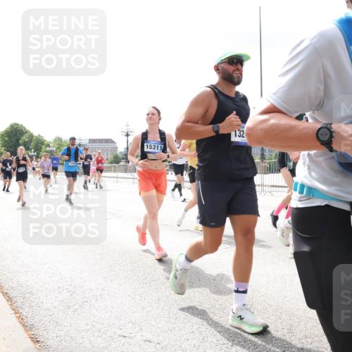 29.06.2025 - hella hamburg halbmarathon Lena Gebhardt http://msf.ph/oto/8416014 29.06.2025 10:42:19 Lombardsbrücke 14381, 6712, 15311, 132, 11617, 1039, 1150, 1360, 1624, 1648, 1752, 1929, 1957, 1994, 2069, 2134, 2145, 2523, 2538, 2580, 2974, 3276, 3326, 3459, 3460, 3568, 3605, 3874, 4329, 4353, 4735, 4736, 4778, 4885, 4891, 4892, 5403, 5419, 5671, 5810, 6136, 6137, 6153, 6430, 6436, 6828, 6837, 6846, 6917, 7040, 7260, 7357, 7557, 7666, 7955, 8014, 8459, 8525, 8526, 8529, 8712, 8816, 8908, 9008, 9223, 9370, 9467, 9980, 10027, 10532, 10623 meine-sportfotos.de