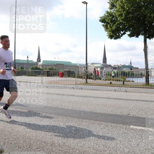 29.06.2025 - hella hamburg halbmarathon Lena Gebhardt http://msf.ph/oto/8416037 29.06.2025 09:50:57 Lombardsbrücke 8192, 6429, 1209, 1256, 1358, 1441, 1677, 1697, 1700, 1882, 1962, 2546, 2579, 2675, 2719, 3056, 3626, 3947, 4205, 4229, 4380, 4854, 4888, 4889, 4893, 5026, 5087, 5275, 5387, 5472, 5506, 5508, 5745, 5752, 5916, 6080, 6429, 6458, 6529, 6593, 6639, 6686, 6687, 6901, 7026, 7110, 7116, 7284, 7635, 8091, 8122, 8319, 8574, 8958, 8966, 9116, 9262, 9371, 9380, 9755, 9833, 10064, 10193, 10415, 10469, 10783, 10922, 11281, 11284, 11305, 11379, 11907, 12153 meine-sportfotos.de