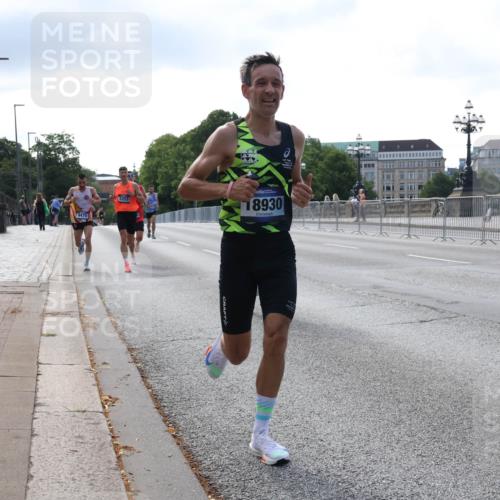 29.06.2025 - hella hamburg halbmarathon Lena Gebhardt http://msf.ph/oto/8416096 29.06.2025 09:40:28 Lombardsbrücke 18930, 34, 35, 52, 53, 54, 2144, 2659, 3720, 5253, 6530, 6816, 9151, 9255, 9447, 9475, 10650, 11210, 11829, 12373, 12678, 14302, 14717, 15495, 16068, 16120, 16245, 16988, 18930, 19075 meine-sportfotos.de