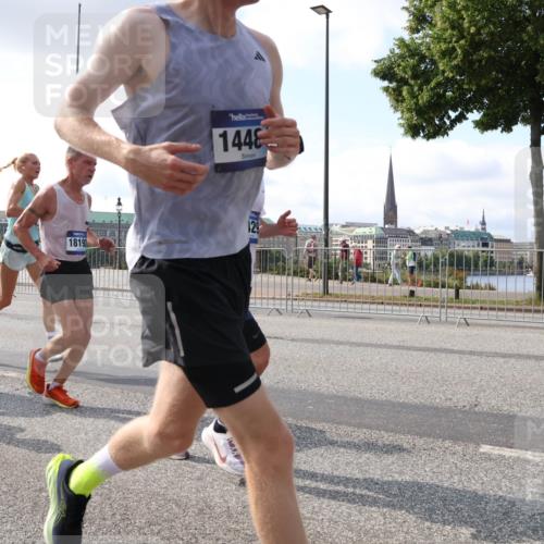 29.06.2025 - hella hamburg halbmarathon Lena Gebhardt http://msf.ph/oto/8416098 29.06.2025 09:50:57 Lombardsbrücke 15866, 18192, 1448, 1209, 1256, 1358, 1441, 1677, 1697, 1700, 1882, 1962, 2546, 2579, 2675, 2719, 3056, 3626, 3947, 4205, 4229, 4380, 4854, 4888, 4889, 4893, 5026, 5087, 5275, 5387, 5472, 5506, 5508, 5745, 5752, 5916, 6080, 6429, 6458, 6529, 6593, 6639, 6686, 6687, 6901, 7026, 7110, 7116, 7284, 7635, 8091, 8122, 8319, 8574, 8958, 8966, 9116, 9262, 9371, 9380, 9755, 9833, 10064, 10193, 10415, 10469, 10783, 10922, 11281, 11284, 11305, 11379, 11907, 12153 meine-sportfotos.de