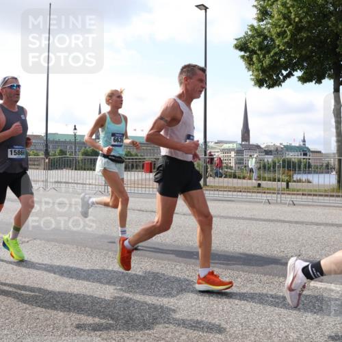 29.06.2025 - hella hamburg halbmarathon Lena Gebhardt http://msf.ph/oto/8416139 29.06.2025 09:50:58 Lombardsbrücke 15873, 15866, 6639, 1209, 1256, 1358, 1441, 1677, 1697, 1700, 1882, 1962, 2546, 2579, 2675, 2719, 3056, 3626, 3947, 4205, 4229, 4380, 4854, 4888, 4889, 4893, 5026, 5087, 5275, 5387, 5472, 5506, 5508, 5745, 5752, 5916, 6080, 6429, 6529, 6593, 6639, 6686, 6687, 6721, 6901, 7026, 7110, 7116, 7284, 7635, 8091, 8122, 8319, 8574, 8958, 8966, 9262, 9313, 9371, 9380, 9755, 9833, 10064, 10193, 10415, 10469, 10783, 10922, 11281, 11284, 11305, 11907, 12153 meine-sportfotos.de