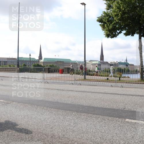 29.06.2025 - hella hamburg halbmarathon Lena Gebhardt http://msf.ph/oto/8416243 29.06.2025 09:50:59 Lombardsbrücke 1209, 1256, 1358, 1441, 1677, 1697, 1700, 1962, 2546, 2579, 2675, 2719, 3056, 3626, 3947, 4205, 4229, 4380, 4854, 4888, 4889, 4893, 5026, 5087, 5275, 5387, 5472, 5506, 5508, 5752, 5916, 6080, 6429, 6593, 6639, 6686, 6687, 6721, 6901, 7026, 7110, 7116, 7284, 7635, 7693, 8091, 8122, 8319, 8574, 8958, 8966, 9262, 9313, 9371, 9380, 9755, 9833, 10064, 10193, 10415, 10469, 10783, 10922, 11281, 11284, 11305, 11907, 12153 meine-sportfotos.de