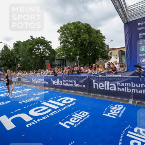 29.06.2025 - hella hamburg halbmarathon Zöllner http://msf.ph/oto/8416263 29.06.2025 10:27:26 Ziel 14019, 15136, 15576, 18037, 18124 meine-sportfotos.de