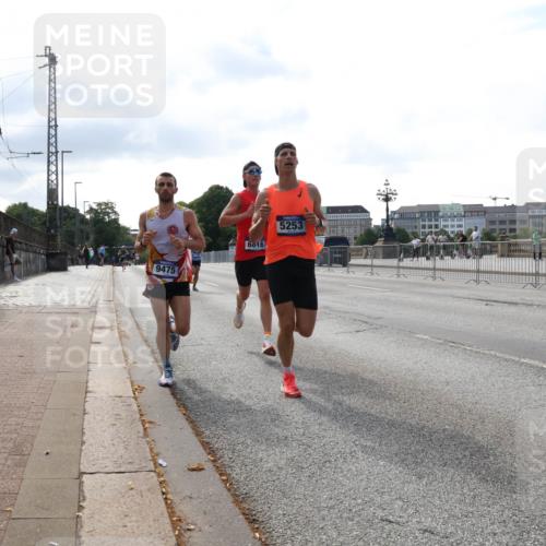 29.06.2025 - hella hamburg halbmarathon Lena Gebhardt http://msf.ph/oto/8416314 29.06.2025 09:40:31 Lombardsbrücke 9475, 6816, 5253, 123, 34, 35, 52, 54, 2659, 3720, 5253, 6530, 6816, 9151, 9255, 9447, 9475, 10650, 11210, 11829, 12373, 12678, 14302, 14717, 15495, 16068, 16120, 16245, 16988, 18930, 19075 meine-sportfotos.de