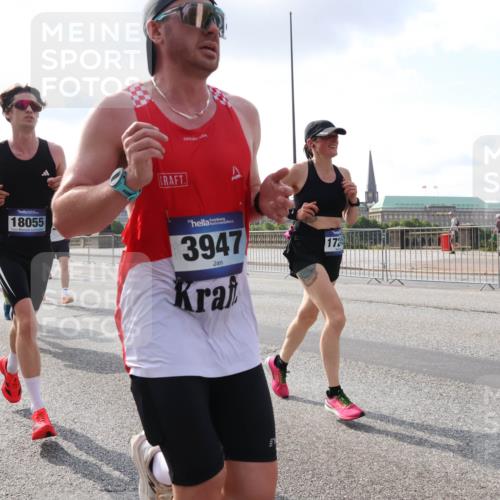 29.06.2025 - hella hamburg halbmarathon Lena Gebhardt http://msf.ph/oto/8416331 29.06.2025 09:51:00 Lombardsbrücke 7116, 13268, 18055, 3947, 172, 1209, 1256, 1358, 1441, 1677, 1697, 1700, 1962, 2546, 2579, 3056, 3626, 3700, 3947, 4205, 4229, 4380, 4854, 4888, 4889, 4893, 5026, 5087, 5275, 5387, 5472, 5506, 5508, 5752, 5916, 6080, 6429, 6593, 6639, 6686, 6687, 6721, 6901, 7026, 7110, 7116, 7284, 7635, 7693, 8091, 8122, 8319, 8574, 8958, 8966, 9262, 9313, 9371, 9380, 9755, 9833, 10064, 10193, 10415, 10469, 10783, 10922, 11281, 11284, 11305, 11907, 12153 meine-sportfotos.de