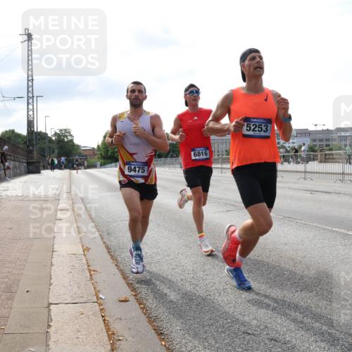 29.06.2025 - hella hamburg halbmarathon Lena Gebhardt http://msf.ph/oto/8416354 29.06.2025 09:40:32 Lombardsbrücke 5253, 9475, 6816, 34, 35, 52, 54, 2659, 5253, 6530, 6816, 9151, 9255, 9447, 9475, 10650, 11210, 11829, 12373, 12678, 14302, 14717, 15495, 16068, 16245, 16988, 18930, 19075 meine-sportfotos.de