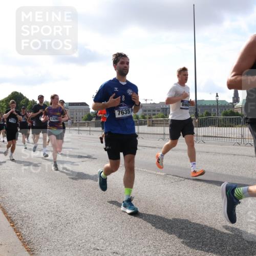 29.06.2025 - hella hamburg halbmarathon Lena Gebhardt http://msf.ph/oto/8416503 29.06.2025 09:51:01 Lombardsbrücke 1962, 7116, 1326, 7635, 8966, 5087, 1209, 1256, 1358, 1441, 1677, 1697, 1700, 1941, 1962, 2546, 2579, 3056, 3626, 3700, 3947, 4205, 4229, 4380, 4854, 4888, 4889, 4893, 5026, 5087, 5275, 5387, 5472, 5506, 5508, 5752, 5916, 6080, 6429, 6593, 6639, 6686, 6687, 6721, 6901, 7026, 7110, 7116, 7284, 7635, 7693, 8091, 8122, 8319, 8574, 8958, 8966, 9262, 9313, 9371, 9380, 9755, 9833, 9885, 10064, 10193, 10415, 10469, 10783, 10922, 11281, 11284, 11305, 11907, 12153 meine-sportfotos.de