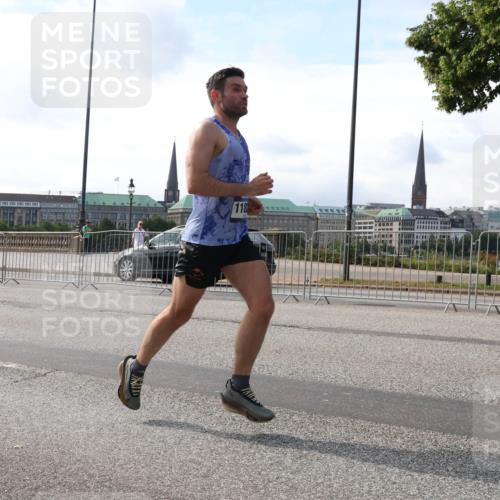 29.06.2025 - hella hamburg halbmarathon Lena Gebhardt http://msf.ph/oto/8416562 29.06.2025 09:40:35 Lombardsbrücke 118, 34, 35, 52, 54, 5253, 6530, 6816, 9151, 9255, 9447, 9475, 10650, 11210, 11829, 12373, 12678, 14302, 15495, 16068, 16245, 16988, 17771, 18930, 19075 meine-sportfotos.de