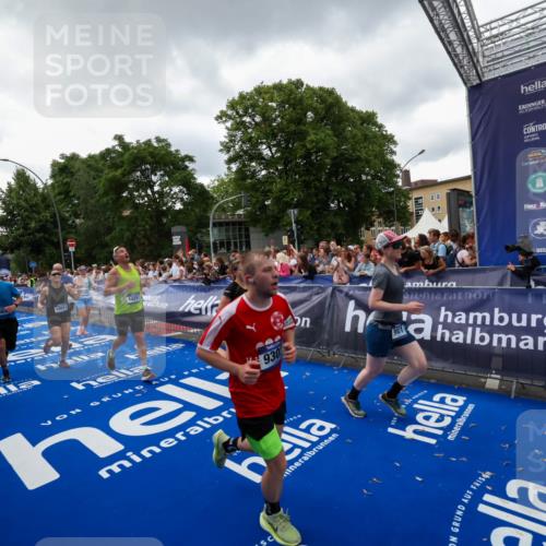29.06.2025 - hella hamburg halbmarathon Zöllner http://msf.ph/oto/8416592 29.06.2025 10:50:12 Ziel 1119, 1216, 1507, 3296, 3562, 7176, 8313, 9031, 9303, 9965, 10371, 11607, 12203, 12235, 13282, 14257, 18228, 18657, 18658 meine-sportfotos.de