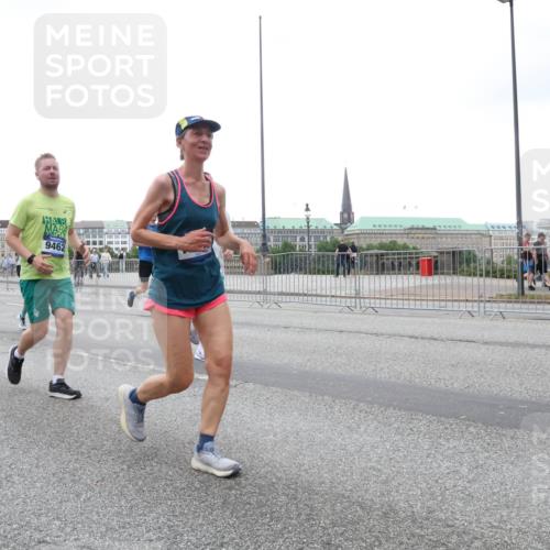 29.06.2025 - hella hamburg halbmarathon Lena Gebhardt http://msf.ph/oto/8416593 29.06.2025 10:51:48 Lombardsbrücke 9462, 6885, 5, 399, 105, 1418, 1617, 1978, 1997, 2308, 2484, 2485, 2593, 2736, 2778, 3038, 3240, 3991, 4598, 4606, 4748, 4808, 4878, 5062, 5291, 5357, 5394, 5534, 5716, 5717, 6007, 6091, 6456, 6604, 6885, 6945, 6947, 6954, 6961, 7682, 7769, 7841, 7871, 7992, 8040, 8125, 8250, 8251, 8399, 8621, 8672, 9220, 9340, 9460, 9462, 9582, 9583, 9590, 9594, 9673, 9730, 9763, 10496, 10521, 10533, 10673, 10693, 10830, 11034, 11101, 11268, 11375, 11575, 11875, 12065 meine-sportfotos.de
