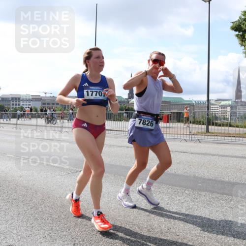 29.06.2025 - hella hamburg halbmarathon Lena Gebhardt http://msf.ph/oto/8416636 29.06.2025 10:05:15 Lombardsbrücke 8999, 17707, 7826, 1126, 1559, 1863, 1936, 1981, 2288, 2298, 2424, 2628, 3071, 3413, 3578, 4014, 4220, 4394, 4538, 4951, 5073, 6059, 6907, 6908, 7302, 7826, 8049, 8089, 8999, 9007, 9019, 9075, 9165, 9559, 9680, 10343, 10694, 11088, 11551, 11595, 11784, 11873, 12557, 13221, 13242, 13327, 13717, 14203, 14465, 14642, 16092, 16134, 16357, 16478, 16546, 16579, 16847, 17112, 17707, 17814, 17818, 18189, 18616, 18617, 19034 meine-sportfotos.de