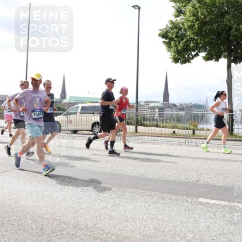 29.06.2025 - hella hamburg halbmarathon Lena Gebhardt http://msf.ph/oto/8416670 29.06.2025 10:42:24 Lombardsbrücke 1290, 074, 11, 15912, 129, 1039, 1150, 1360, 1624, 1752, 1929, 1957, 1994, 2069, 2134, 2145, 2401, 2523, 2538, 2580, 2940, 2941, 2974, 3276, 3326, 3568, 3605, 3874, 4329, 4334, 4353, 4735, 4736, 4778, 4885, 4891, 4892, 5403, 5417, 5419, 5671, 5810, 6120, 6136, 6153, 6430, 6436, 6764, 6828, 6837, 6846, 6917, 7040, 7260, 7357, 7513, 7557, 7666, 8014, 8459, 8525, 8526, 8529, 8712, 8816, 8908, 9008, 9223, 9370, 9980, 10027, 10454, 10532, 10623, 13241 meine-sportfotos.de