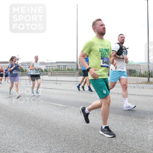29.06.2025 - hella hamburg halbmarathon Lena Gebhardt http://msf.ph/oto/8416680 29.06.2025 10:51:50 Lombardsbrücke 6885, 8399, 5291, 9462, 16897, 1418, 1617, 1978, 1997, 2308, 2484, 2485, 2593, 2736, 2778, 3038, 3240, 3991, 4087, 4598, 4606, 4748, 4808, 4878, 5062, 5291, 5394, 5534, 5716, 5717, 6007, 6091, 6456, 6604, 6885, 6945, 6947, 6954, 7682, 7769, 7841, 7871, 7992, 8125, 8250, 8251, 8399, 8621, 9220, 9340, 9460, 9462, 9582, 9583, 9590, 9594, 9673, 9730, 9763, 10496, 10521, 10533, 10673, 10693, 10830, 11034, 11101, 11268, 11375, 11575, 11875, 12065 meine-sportfotos.de