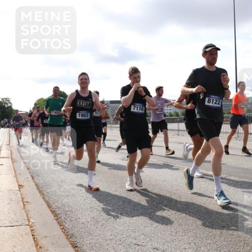 29.06.2025 - hella hamburg halbmarathon Lena Gebhardt http://msf.ph/oto/8416681 29.06.2025 09:51:03 Lombardsbrücke 1192, 1962, 257, 7116, 16295, 8122, 1209, 1256, 1441, 1677, 1941, 1962, 2546, 2579, 3056, 3626, 3700, 3947, 4205, 4854, 4888, 4889, 4893, 5026, 5087, 5275, 5387, 5472, 5506, 5508, 5752, 5916, 6080, 6429, 6593, 6639, 6686, 6687, 6721, 6901, 7026, 7110, 7116, 7284, 7378, 7635, 7693, 7962, 8091, 8122, 8319, 8574, 8958, 8966, 9262, 9313, 9371, 9380, 9755, 9833, 9885, 10064, 10193, 10415, 10469, 10783, 10922, 11281, 11284, 11305, 11907, 12153, 14201 meine-sportfotos.de
