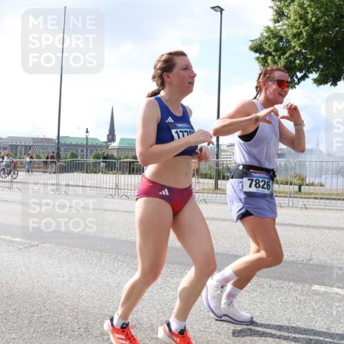 29.06.2025 - hella hamburg halbmarathon Lena Gebhardt http://msf.ph/oto/8416687 29.06.2025 10:05:15 Lombardsbrücke 7826, 1126, 1559, 1863, 1936, 1981, 2288, 2298, 2424, 2628, 3071, 3413, 3578, 4014, 4220, 4394, 4538, 4951, 5073, 6059, 6907, 6908, 7302, 7826, 8049, 8089, 8999, 9007, 9019, 9075, 9165, 9559, 9680, 10343, 10694, 11088, 11551, 11595, 11784, 11873, 12557, 13221, 13242, 13327, 13717, 14203, 14465, 14642, 16092, 16134, 16357, 16478, 16546, 16579, 16847, 17112, 17707, 17814, 17818, 18189, 18616, 18617, 19034 meine-sportfotos.de