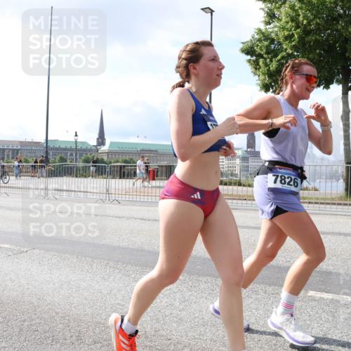 29.06.2025 - hella hamburg halbmarathon Lena Gebhardt http://msf.ph/oto/8416712 29.06.2025 10:05:15 Lombardsbrücke 7826, 1126, 1559, 1863, 1936, 1981, 2288, 2298, 2424, 2628, 3071, 3413, 3578, 4014, 4220, 4394, 4538, 4951, 5073, 6059, 6907, 6908, 7302, 7826, 8049, 8089, 8999, 9007, 9019, 9075, 9165, 9559, 9680, 10343, 10694, 11088, 11551, 11595, 11784, 11873, 12557, 13221, 13242, 13327, 13717, 14203, 14465, 14642, 16092, 16134, 16357, 16478, 16546, 16579, 16847, 17112, 17707, 17814, 17818, 18189, 18616, 18617, 19034 meine-sportfotos.de