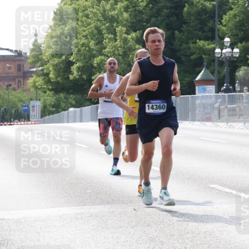 29.06.2025 - hella hamburg halbmarathon Lena Gebhardt http://msf.ph/oto/8416722 29.06.2025 09:40:46 Lombardsbrücke 14360, 34, 54, 5253, 6530, 6816, 9151, 9447, 9475, 11210, 11829, 12373, 12678, 14302, 14360, 14766, 15495, 15526, 16068, 16245, 16988, 17771, 18930 meine-sportfotos.de