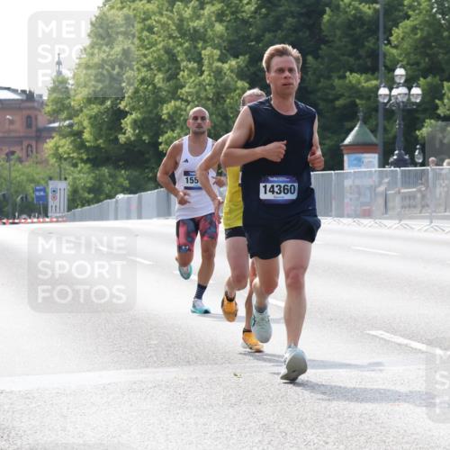 29.06.2025 - hella hamburg halbmarathon Lena Gebhardt http://msf.ph/oto/8416742 29.06.2025 09:40:46 Lombardsbrücke 155, 14360, 34, 54, 5253, 6530, 6816, 9151, 9447, 9475, 11210, 11829, 12373, 12678, 14302, 14360, 14766, 15495, 15526, 16068, 16245, 16988, 17771, 18930 meine-sportfotos.de