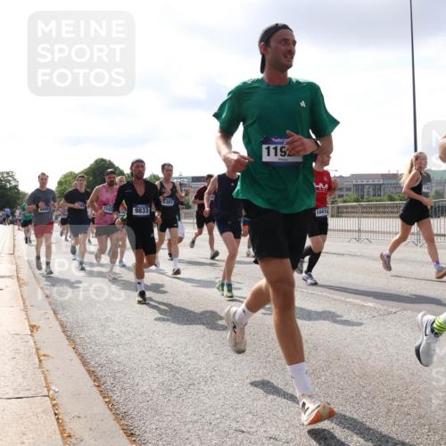 29.06.2025 - hella hamburg halbmarathon Lena Gebhardt http://msf.ph/oto/8416888 29.06.2025 09:51:05 Lombardsbrücke 1243, 9833, 5387, 119, 10415, 148, 2579, 1136, 1256, 1441, 1677, 1912, 1941, 1962, 2546, 2579, 3056, 3626, 3700, 3947, 4854, 4888, 4889, 4893, 5026, 5087, 5275, 5387, 5506, 5508, 5752, 5916, 6080, 6429, 6593, 6639, 6686, 6687, 6721, 6901, 7110, 7116, 7284, 7378, 7635, 7693, 7962, 8091, 8122, 8319, 8574, 8958, 8966, 9262, 9313, 9371, 9380, 9755, 9833, 9885, 10064, 10193, 10415, 10469, 10783, 10922, 11281, 11284, 11305, 11907, 12153, 14201 meine-sportfotos.de