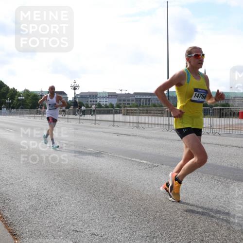 29.06.2025 - hella hamburg halbmarathon Lena Gebhardt http://msf.ph/oto/8416926 29.06.2025 09:40:49 Lombardsbrücke 1552, 14766, 34, 54, 5253, 6530, 6816, 9151, 9447, 9475, 11210, 11829, 12373, 12678, 14302, 14360, 14766, 15526, 16068, 16245, 16988, 17771, 18930 meine-sportfotos.de
