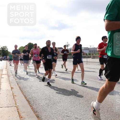 29.06.2025 - hella hamburg halbmarathon Lena Gebhardt http://msf.ph/oto/8416931 29.06.2025 09:51:05 Lombardsbrücke 4889, 12434, 4888, 9833, 17668, 1041, 11922, 0, 811, 1136, 1256, 1441, 1677, 1912, 1941, 1962, 2546, 2579, 3056, 3626, 3700, 3947, 4854, 4888, 4889, 4893, 5026, 5087, 5275, 5387, 5506, 5508, 5752, 5916, 6080, 6429, 6593, 6639, 6686, 6687, 6721, 6901, 7110, 7116, 7284, 7378, 7635, 7693, 7962, 8091, 8122, 8319, 8574, 8958, 8966, 9262, 9313, 9371, 9380, 9755, 9833, 9885, 10064, 10193, 10415, 10469, 10783, 10922, 11281, 11284, 11305, 11907, 12153, 14201 meine-sportfotos.de