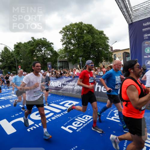 29.06.2025 - hella hamburg halbmarathon Zöllner http://msf.ph/oto/8416971 29.06.2025 10:50:40 Ziel 1399, 1750, 4346, 6282, 6662, 6712, 7397, 7583, 7786, 8576, 9057, 11214, 13808, 13812, 13875, 15519, 15803, 16291, 16806, 17179, 17247, 18006, 18413, 18820 meine-sportfotos.de
