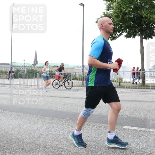 29.06.2025 - hella hamburg halbmarathon Lena Gebhardt http://msf.ph/oto/8417000 29.06.2025 10:51:53 Lombardsbrücke 1418, 1978, 1997, 2308, 2484, 2485, 2593, 2736, 2778, 3038, 3240, 3991, 4087, 4273, 4598, 4606, 4748, 4808, 4878, 5062, 5291, 5394, 5534, 5716, 5717, 6007, 6091, 6456, 6604, 6885, 6945, 6947, 6954, 6985, 7682, 7769, 7841, 7871, 7992, 8125, 8250, 8251, 8399, 8621, 9220, 9340, 9460, 9462, 9582, 9583, 9590, 9594, 9673, 9730, 10496, 10521, 10533, 10673, 10693, 10830, 11101, 11268, 11375, 11875, 12065 meine-sportfotos.de