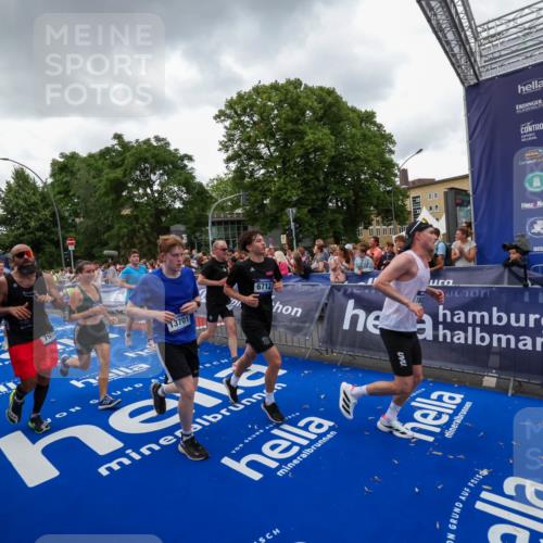 29.06.2025 - hella hamburg halbmarathon Zöllner http://msf.ph/oto/8417179 29.06.2025 10:50:49 Ziel 2234, 2788, 5115, 6712, 7134, 7952, 8657, 10750, 11356, 13701, 15426, 15720, 17129, 17908, 18182, 18229, 18370, 18820 meine-sportfotos.de