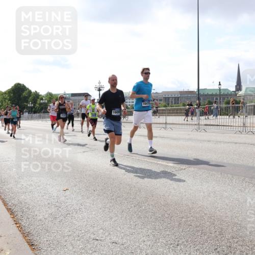 29.06.2025 - hella hamburg halbmarathon Lena Gebhardt http://msf.ph/oto/8417245 29.06.2025 10:05:20 Lombardsbrücke 4220, 1609, 16478, 1126, 1559, 1863, 1936, 1981, 2288, 2298, 2424, 2624, 3071, 3413, 3578, 4014, 4220, 4782, 4951, 5073, 6059, 6907, 6908, 7302, 7826, 8089, 8999, 9007, 9019, 9075, 9165, 9559, 9680, 9736, 9737, 9738, 10343, 10694, 11088, 11595, 11784, 11873, 11958, 12557, 13221, 13242, 13327, 13717, 14203, 14465, 14642, 16092, 16134, 16478, 16546, 16579, 16847, 17112, 17707, 17818, 18189, 18616, 18617, 19034, 19248 meine-sportfotos.de