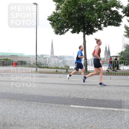 29.06.2025 - hella hamburg halbmarathon Lena Gebhardt http://msf.ph/oto/8417258 29.06.2025 10:51:56 Lombardsbrücke 1418, 1978, 1997, 2308, 2593, 2736, 2778, 3038, 3240, 3991, 4087, 4273, 4436, 4598, 4606, 4748, 4808, 5062, 5291, 5534, 5716, 5717, 6007, 6091, 6404, 6406, 6456, 6604, 6885, 6945, 6947, 6954, 6985, 7682, 7841, 7871, 7992, 8125, 8194, 8196, 8250, 8251, 8399, 8621, 9220, 9340, 9460, 9462, 9590, 9594, 9673, 9730, 10342, 10496, 10521, 10533, 10673, 10693, 10830, 11101, 11126, 11127, 11268, 11375, 11875, 12065 meine-sportfotos.de