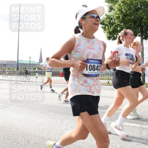 29.06.2025 - hella hamburg halbmarathon Lena Gebhardt http://msf.ph/oto/8417278 29.06.2025 10:42:28 Lombardsbrücke 316, 6828, 10842, 14405, 1039, 1150, 1360, 1624, 1752, 1929, 1957, 1994, 2069, 2134, 2145, 2401, 2523, 2538, 2580, 2940, 2941, 2974, 3276, 3326, 3568, 3605, 3874, 4092, 4329, 4334, 4353, 4735, 4736, 4778, 4885, 4891, 4892, 5403, 5417, 5419, 5671, 5810, 6120, 6136, 6153, 6764, 6828, 6837, 6917, 7040, 7260, 7357, 7513, 7557, 7666, 8014, 8459, 8525, 8526, 8529, 8712, 8816, 9008, 9223, 9370, 9980, 10027, 10454, 10532, 10697, 12441, 13241 meine-sportfotos.de