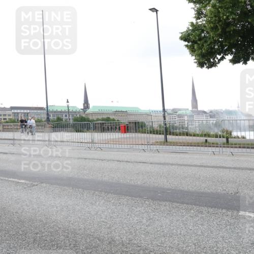 29.06.2025 - hella hamburg halbmarathon Lena Gebhardt http://msf.ph/oto/8417307 29.06.2025 10:51:57 Lombardsbrücke 1418, 1978, 1997, 2308, 2593, 2736, 2778, 3038, 3240, 3991, 4087, 4273, 4436, 4598, 4606, 4748, 4808, 5062, 5291, 5534, 5716, 5717, 6007, 6091, 6403, 6404, 6406, 6456, 6604, 6885, 6945, 6947, 6954, 6985, 7682, 7841, 7871, 7992, 8125, 8194, 8196, 8250, 8251, 8399, 8621, 9220, 9340, 9460, 9462, 9590, 9594, 9673, 9730, 10342, 10496, 10521, 10533, 10673, 10693, 10830, 11101, 11126, 11127, 11268, 11375, 11875, 12065 meine-sportfotos.de