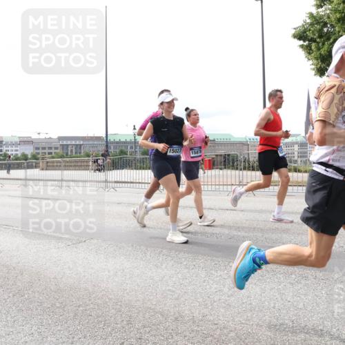 29.06.2025 - hella hamburg halbmarathon Lena Gebhardt http://msf.ph/oto/8417368 29.06.2025 10:26:55 Lombardsbrücke 18074, 15027, 15878, 1530, 1793, 1973, 2045, 2306, 2643, 4358, 4507, 4509, 4844, 5494, 5495, 5707, 6625, 6637, 6905, 7069, 7234, 7314, 8056, 8079, 8281, 9186, 9349, 10077, 10465, 11110, 11270, 11740, 12071, 12126, 13264, 13462, 14020, 14021, 14930, 15027, 15108, 15807, 15878, 16479, 16788, 17049, 17300, 17445, 17675, 18074, 18087, 18516, 18962, 18976, 18978 meine-sportfotos.de