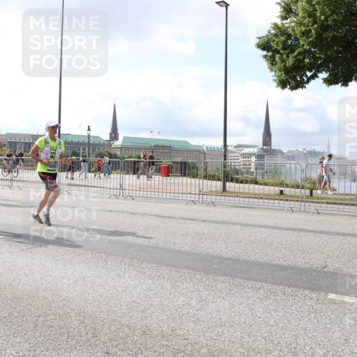 29.06.2025 - hella hamburg halbmarathon Lena Gebhardt http://msf.ph/oto/8417452 29.06.2025 10:05:22 Lombardsbrücke 4220, 6059, 1126, 1863, 1936, 1981, 2288, 2298, 2424, 2624, 3071, 3413, 3578, 4014, 4220, 4782, 5073, 6059, 6907, 6908, 7302, 7826, 8089, 8999, 9007, 9019, 9075, 9165, 9559, 9680, 9736, 9737, 9738, 10343, 10694, 11595, 11784, 11873, 11958, 12557, 13221, 13242, 13327, 13717, 14203, 14465, 14642, 16092, 16134, 16478, 16546, 16579, 16847, 17112, 17707, 17731, 17818, 18189, 18616, 18617, 19034, 19248 meine-sportfotos.de