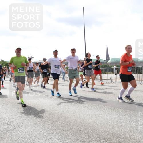 29.06.2025 - hella hamburg halbmarathon Lena Gebhardt http://msf.ph/oto/8417509 29.06.2025 10:42:30 Lombardsbrücke 16393, 13952, 11463, 17316, 1360, 16352, 6828, 10532, 1039, 1150, 1360, 1624, 1656, 1752, 1929, 1957, 1994, 2069, 2134, 2145, 2401, 2523, 2538, 2580, 2940, 2941, 2974, 3276, 3605, 3874, 4092, 4329, 4334, 4353, 4735, 4736, 4778, 4885, 4891, 4892, 5403, 5417, 5419, 5671, 5810, 6120, 6136, 6764, 6828, 6837, 6917, 7040, 7260, 7357, 7513, 7557, 7666, 8014, 8459, 8525, 8526, 8529, 8712, 8816, 9008, 9223, 9370, 9980, 10027, 10454, 10532, 10697, 12441, 13241 meine-sportfotos.de